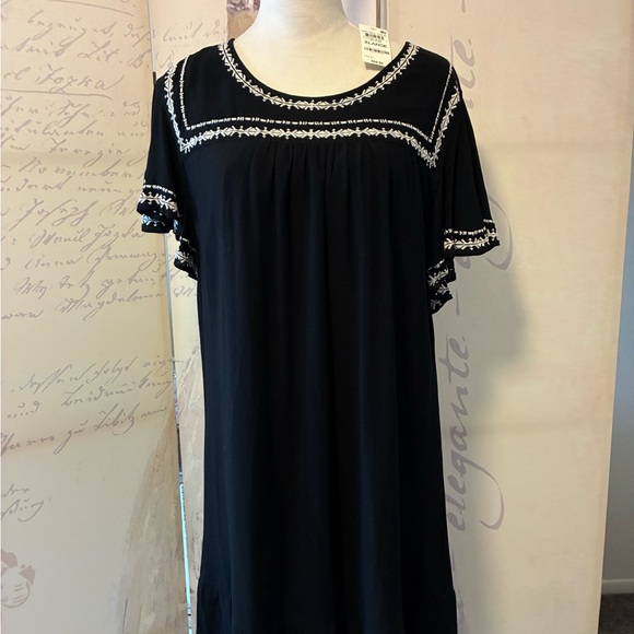 Style & Co. Dresses & Skirts - NEW Style & Co. Black Short-Sleeve Tunic Dress with White Embroidery